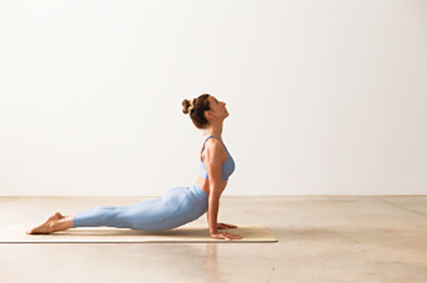YOGA-DESCUBRETURITMO